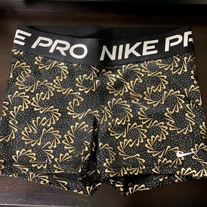 Nike pro spandex! Like new. Never worn to tight but ripped tag off before hand